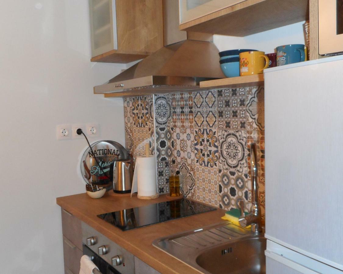 Elegant And Comfortable Apartment In The City Center Ermoupoli Exterior photo